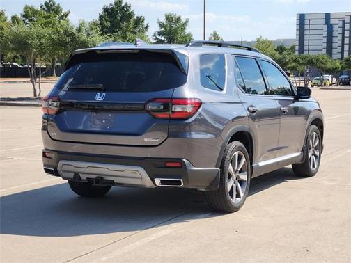 2023 Honda Pilot Touring