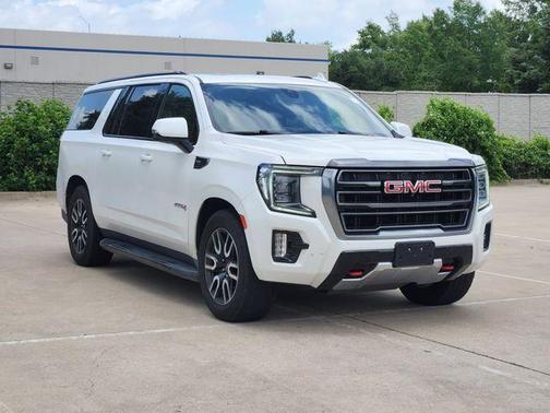 White Frost Tri-Coat 2022 GMC Yukon XL AT4