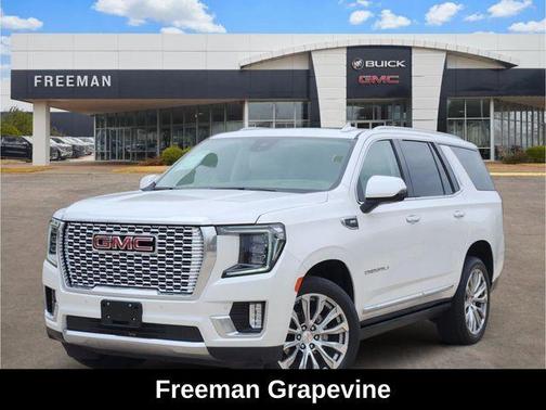 White Frost Tri-Coat 2023 GMC Yukon Denali