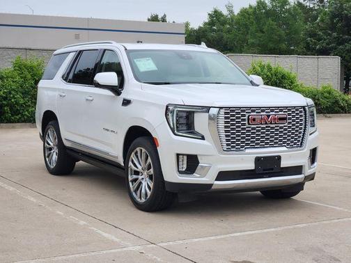 White Frost Tri-Coat 2023 GMC Yukon Denali