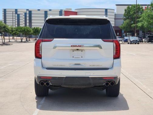 White Frost Tri-Coat 2023 GMC Yukon Denali