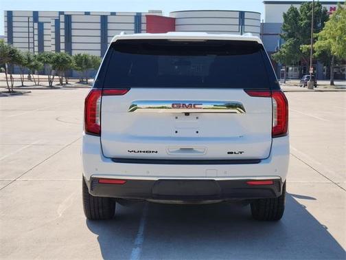 2022 GMC Yukon SLT