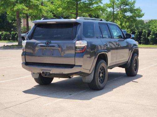 Magnetic Gray Metallic 2016 Toyota 4Runner SR5