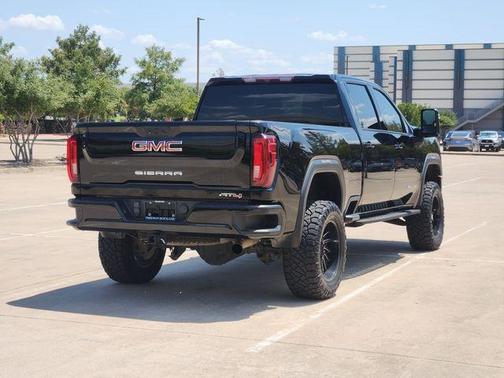 Onyx Black 2022 GMC Sierra 2500 AT4