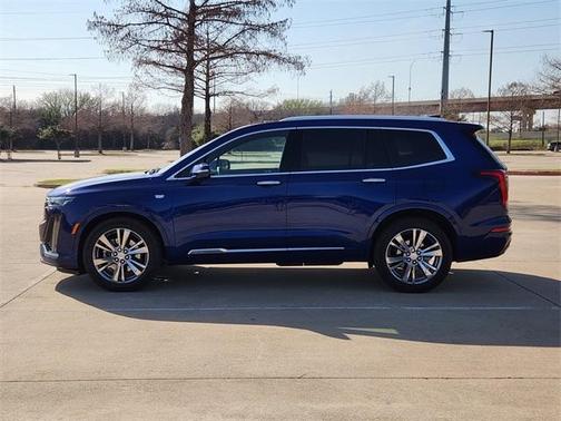 2023 Cadillac XT6 Premium Luxury FWD