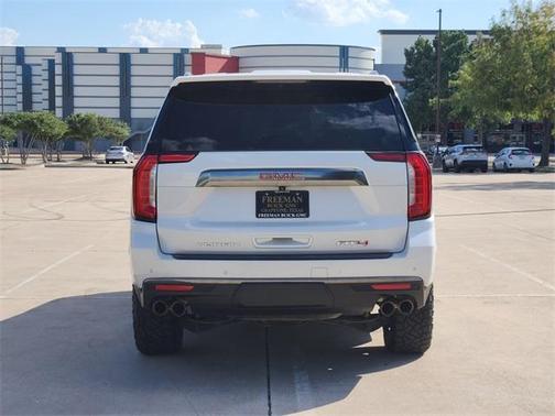 2022 GMC Yukon AT4