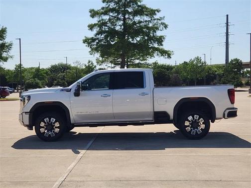 2024 GMC Sierra 2500 Denali