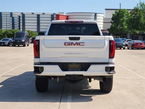 2024 GMC Sierra 2500 Denali