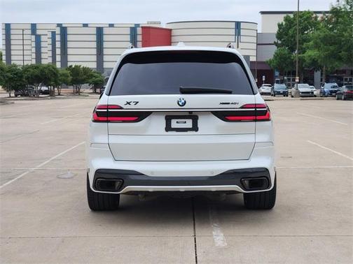 2023 BMW X7 xDrive40i