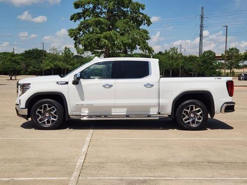 Summit White 2024 GMC Sierra 1500 SLT