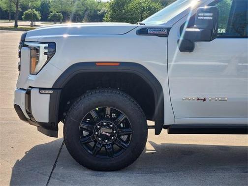 2025 GMC Sierra 2500 AT4