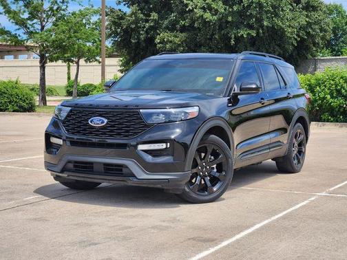 Black Metallic 2023 Ford Explorer ST-Line