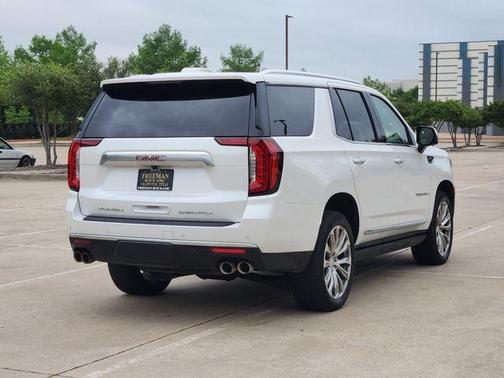 White Frost Tri-Coat 2023 GMC Yukon Denali
