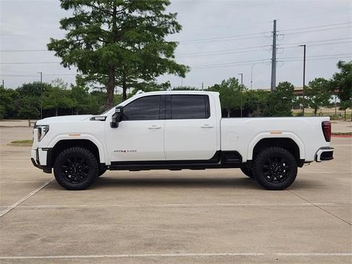 2024 GMC Sierra 2500 AT4