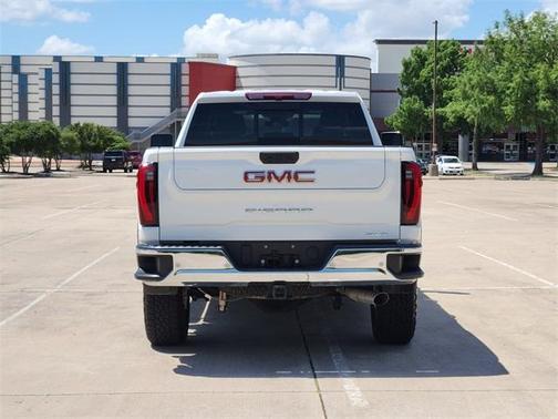 2024 GMC Sierra 2500 SLT