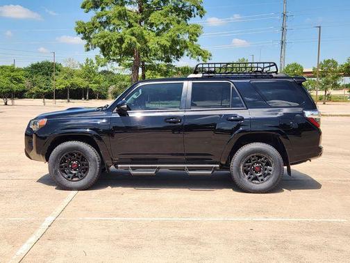 Midnight Black Metallic 2021 Toyota 4Runner Venture