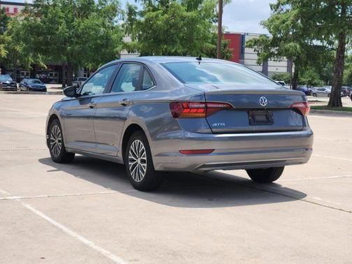 Platinum Gray Metallic 2019 Volkswagen Jetta 1.4T SE