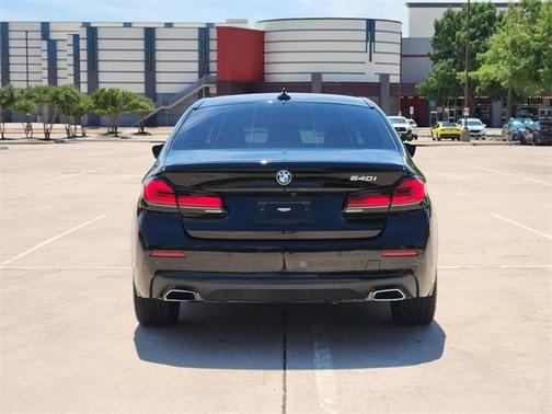 2022 BMW 540 i