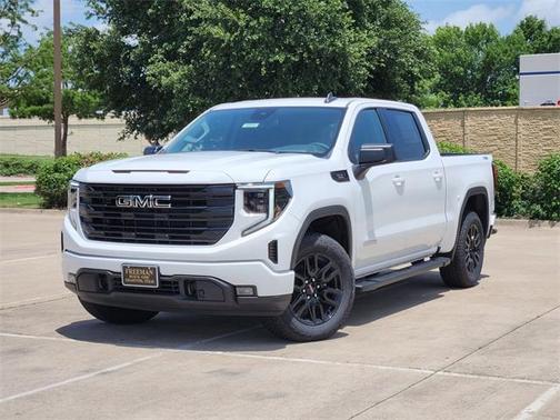 2025 GMC Sierra 1500 Elevation