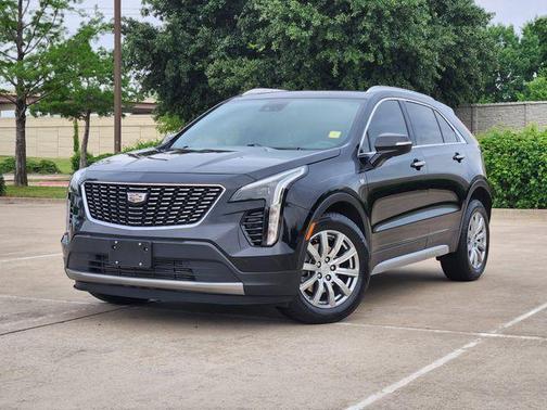 Stellar Black Metallic 2023 Cadillac XT4 Premium Luxury