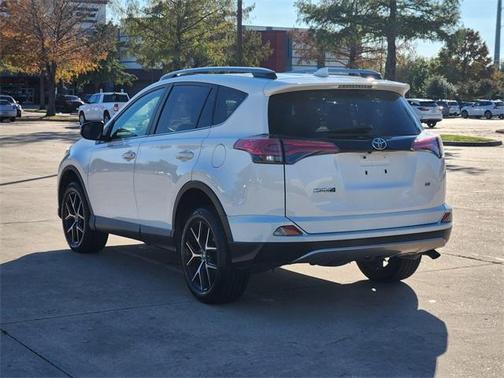 2018 Toyota RAV4 SE