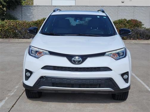 2018 Toyota RAV4 SE