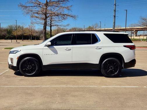 2022 Chevrolet Traverse LT Leather