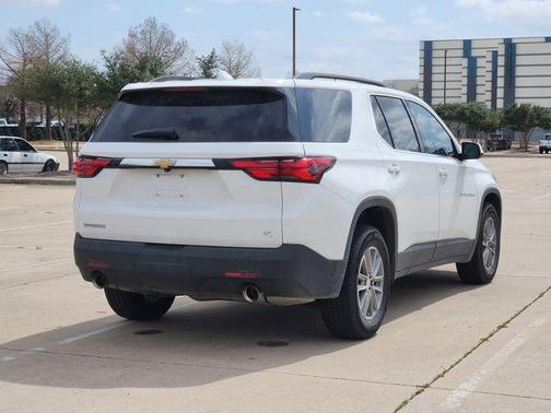 2022 Chevrolet Traverse LT Leather