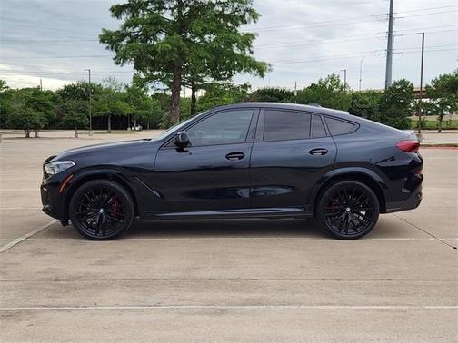 2022 BMW X6 xDrive40i