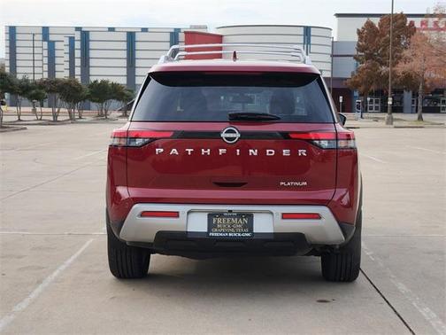 2024 Nissan Pathfinder Platinum