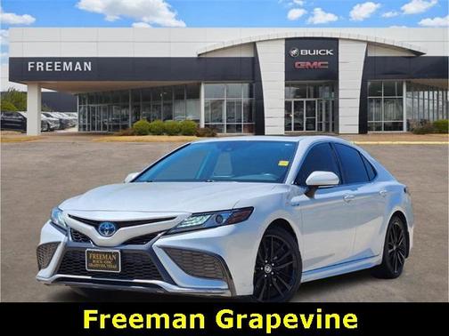 2021 Toyota Camry Hybrid XSE