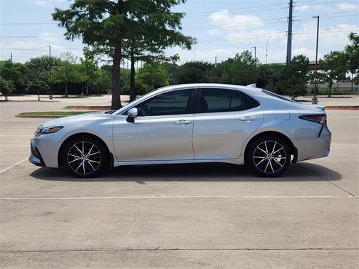 2022 Toyota Camry SE Nightshade