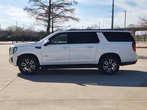 2021 GMC Yukon XL AT4