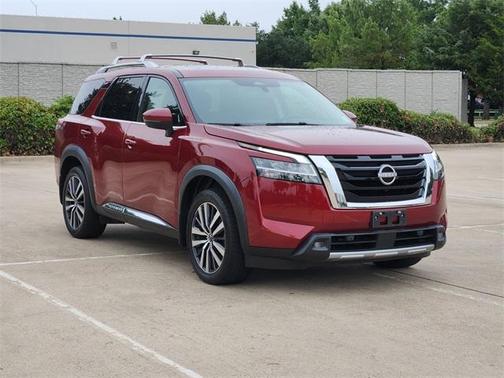 2022 Nissan Pathfinder Platinum