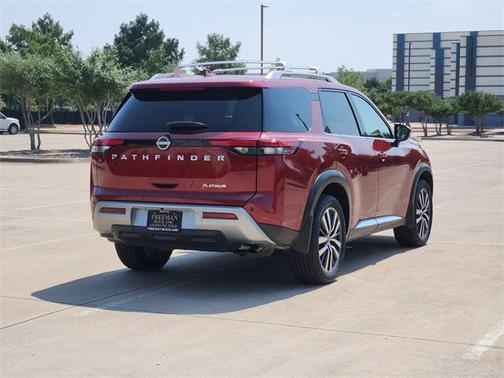 2022 Nissan Pathfinder Platinum