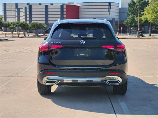 2025 Mercedes-Benz GLC 300 Base