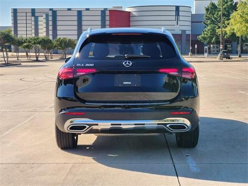2025 Mercedes-Benz GLC 300 Base