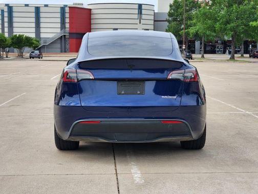 Blue 2022 Tesla Model Y Performance