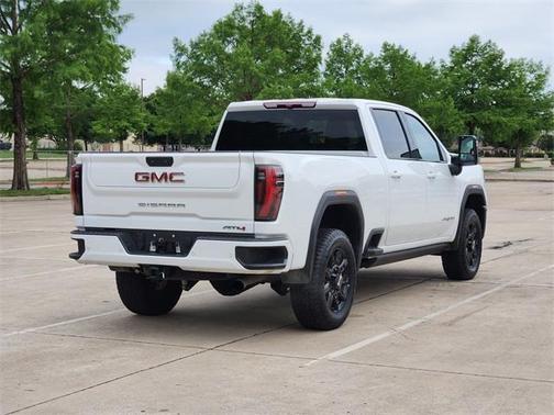 2024 GMC Sierra 2500 AT4