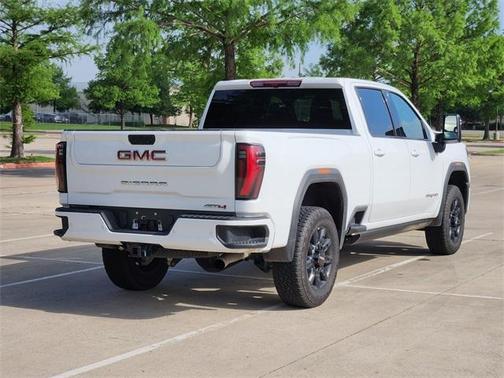 2024 GMC Sierra 2500 AT4