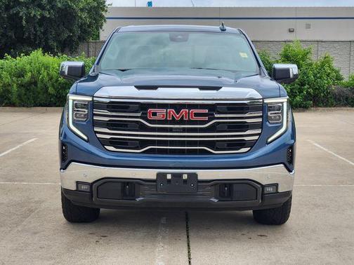 Metallic 2024 GMC Sierra 1500 SLT