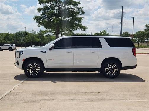 2023 GMC Yukon XL AT4