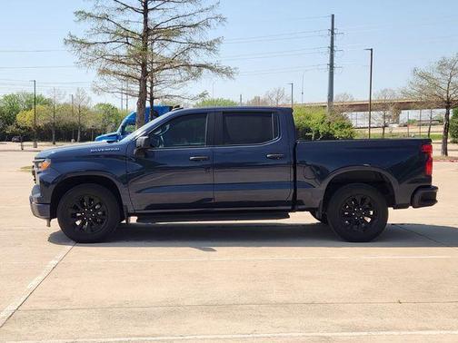 Northsky Blue Metallic 2022 Chevrolet Silverado 1500 Custom