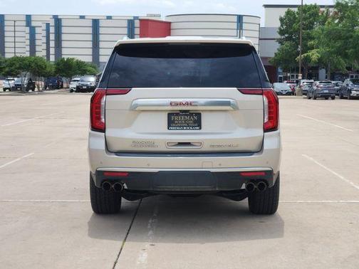 Beige Pearl Metallic 2021 GMC Yukon Denali
