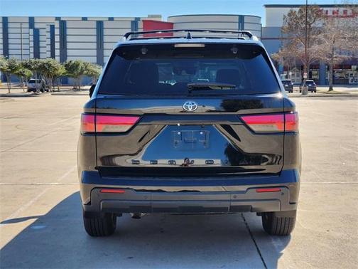 2024 Toyota Sequoia SR5