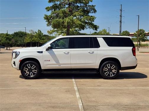 2024 GMC Yukon XL AT4