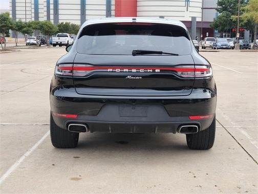 2021 Porsche Macan Base