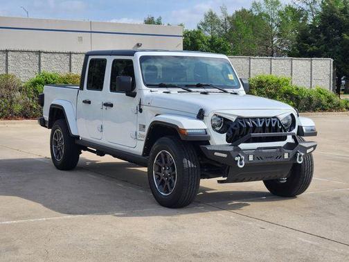Bright White Clearcoat 2022 Jeep Gladiator Overland