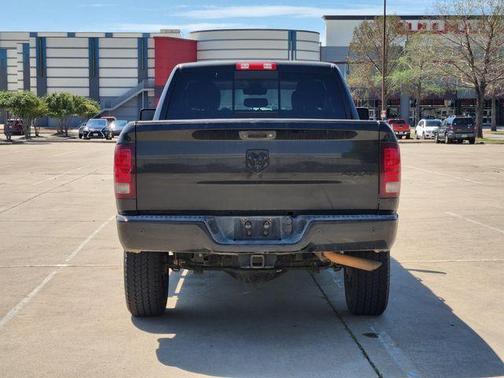 Brilliant Black Crystal Pearlcoat 2016 RAM 2500 Laramie