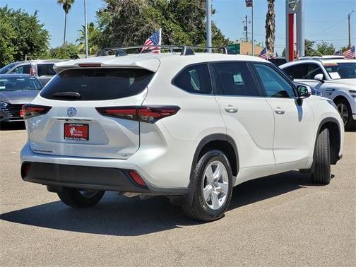 2024 Toyota Highlander LE